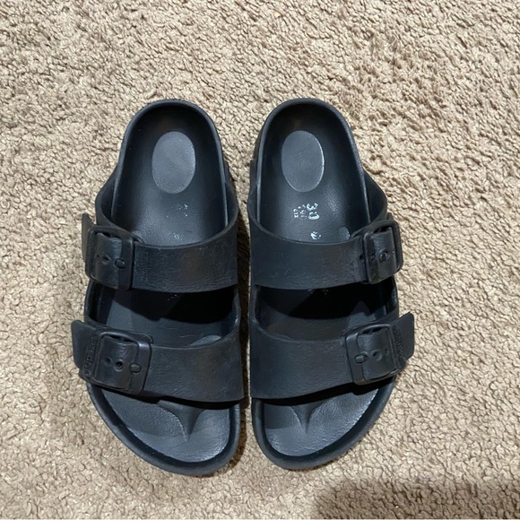 BIRKENSTOCK Kids Unisex Arizona Essential Black EVA Sandal Slides Size 30 C12 - Picture 3 of 9